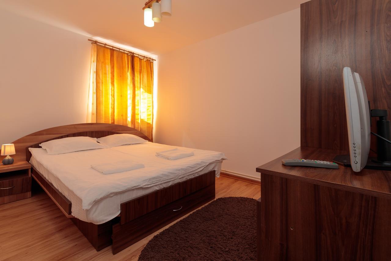 Casa Arbo Hotel Călimăneşti Exterior foto